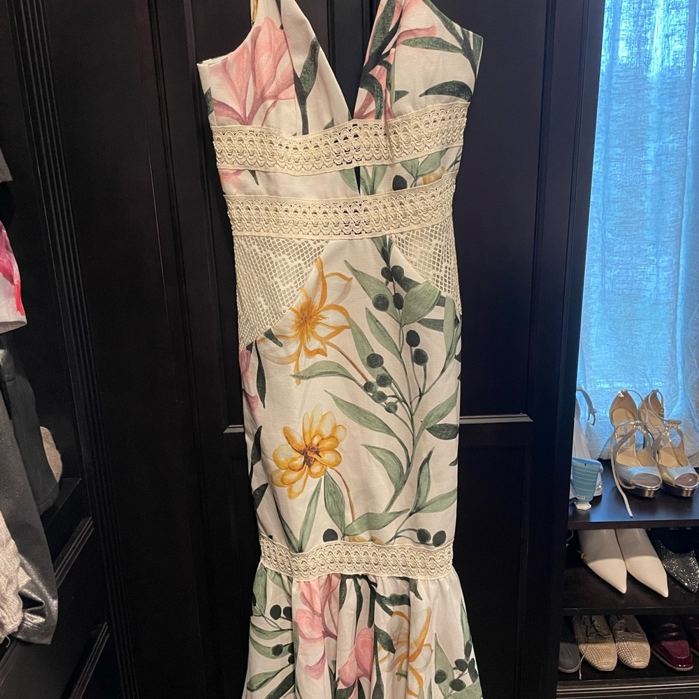 Lovely linen mermaid body in dress!